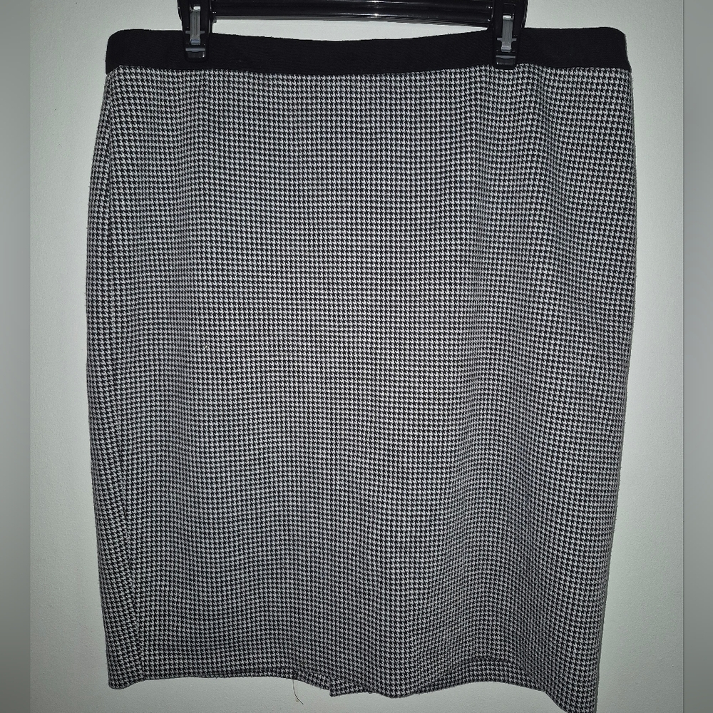 Dex Black and White Pencil Skirt